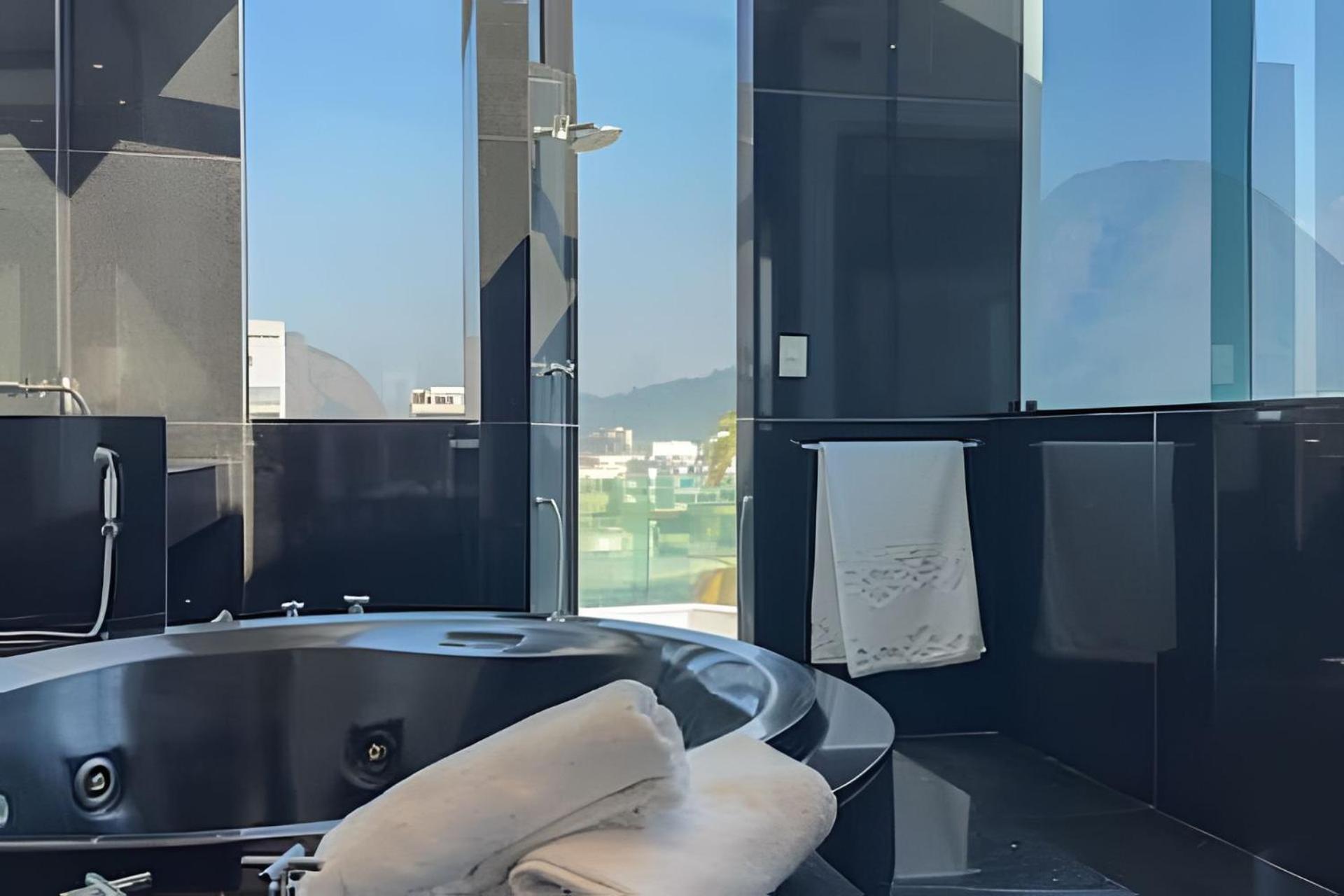 Hr.360 - Cobertura Com Piscina E 5 Alugar Em Copacabana Rio de Janeiro